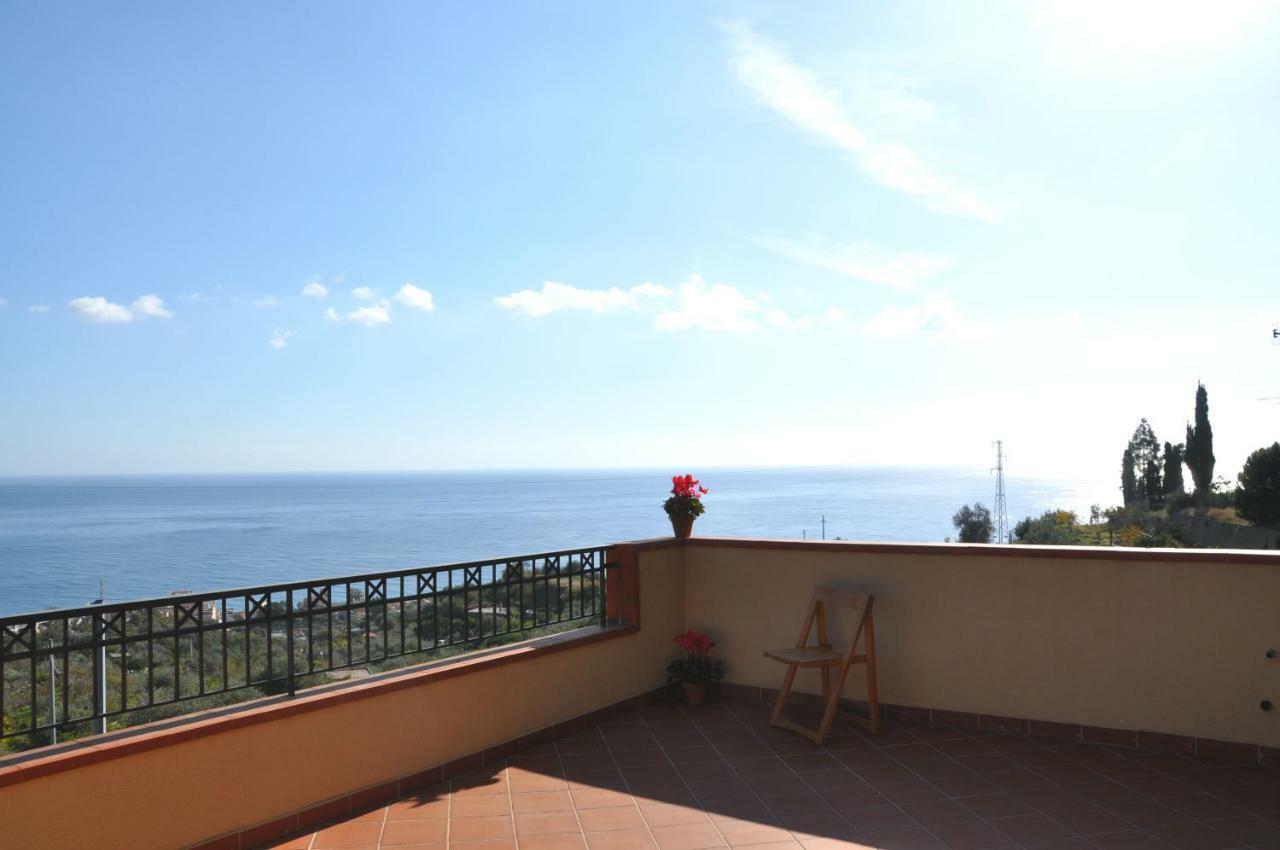 Villa Gemma Di Mare Santa Teresa Di Riva Zewnętrze zdjęcie