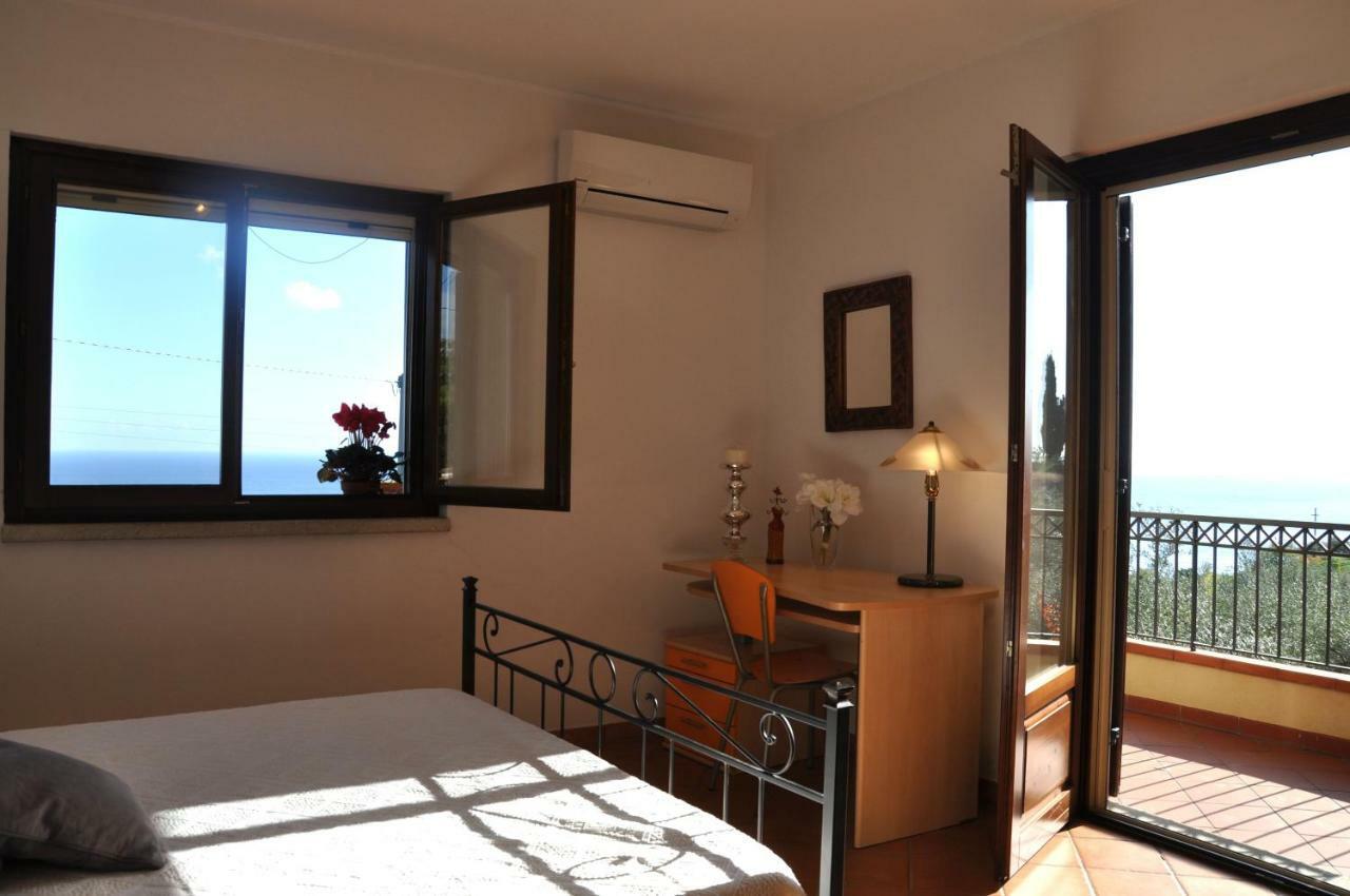 Villa Gemma Di Mare Santa Teresa Di Riva Zewnętrze zdjęcie