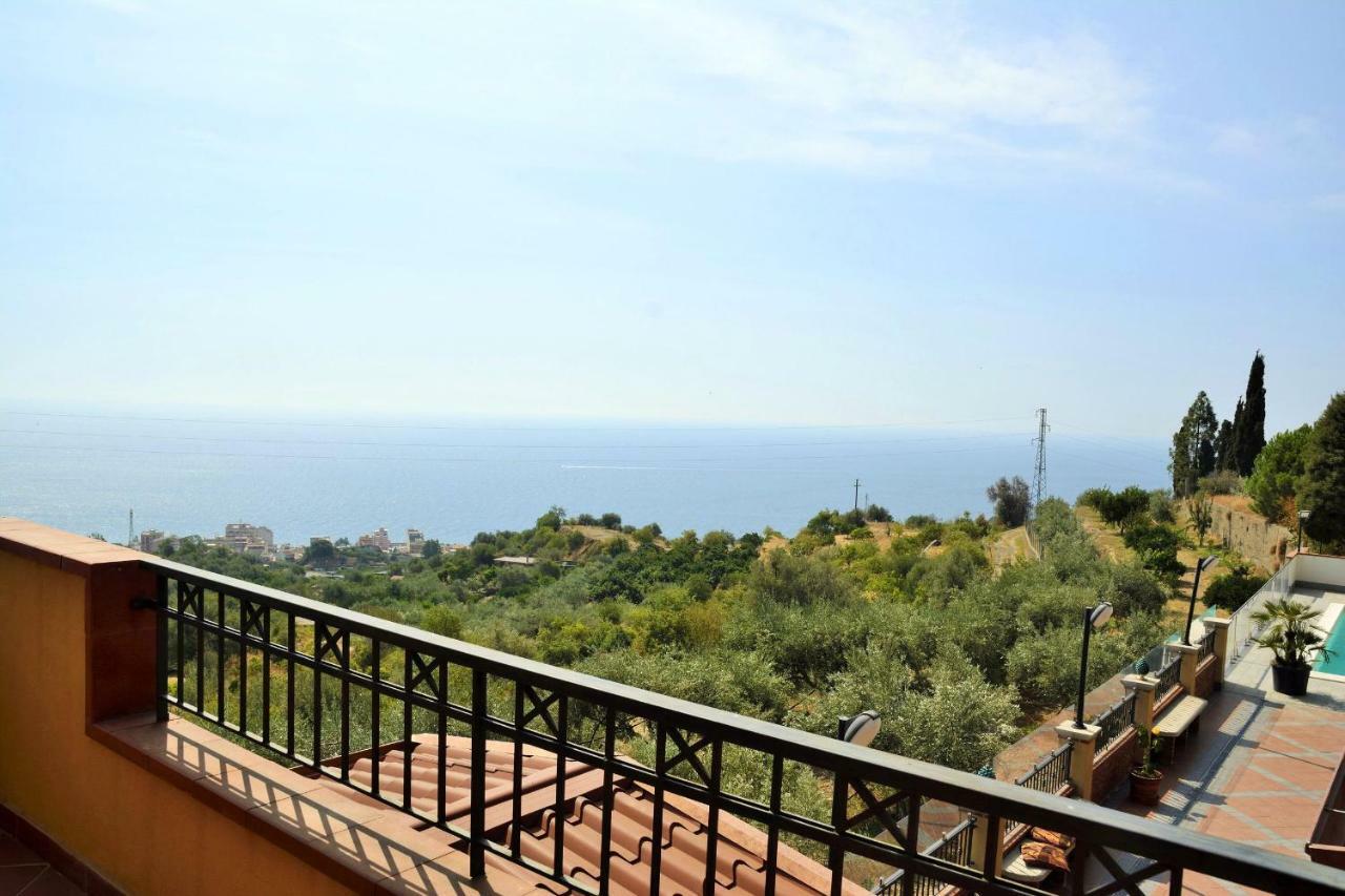 Villa Gemma Di Mare Santa Teresa Di Riva Zewnętrze zdjęcie
